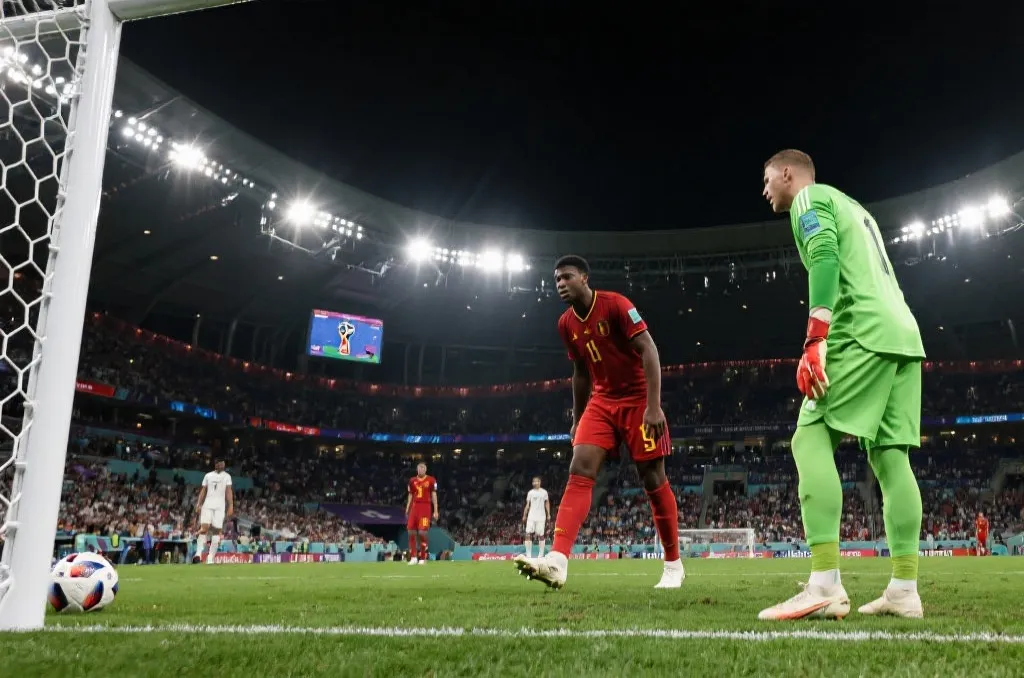 加拿大队进入加时与点球大战的紧张比赛氛围